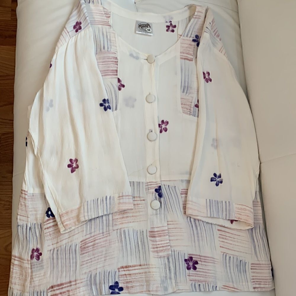 Meeks Rayon Blouse. Size M - Picture 8 of 9